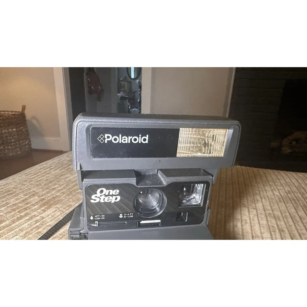 Vintage Polaroid OneStep 600 Film Instant Camera